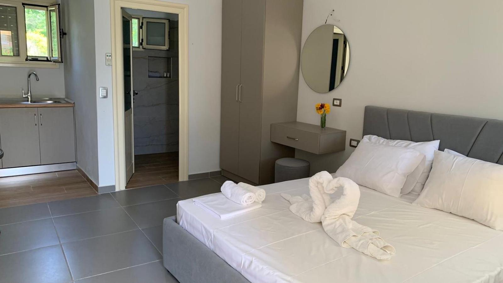 Hotel Vila Andi Zvernec Bagian luar foto