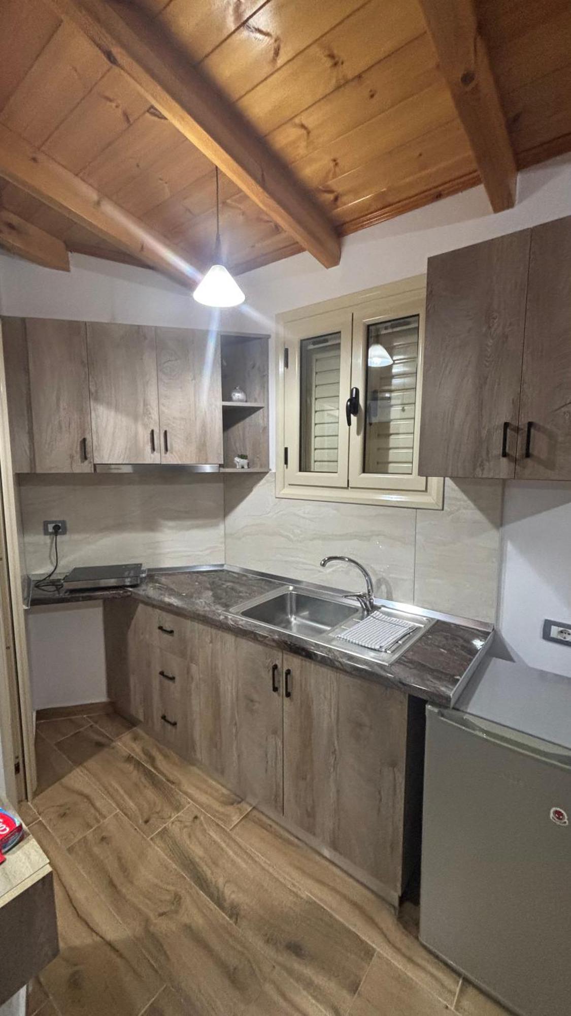 Hotel Vila Andi Zvernec Bagian luar foto